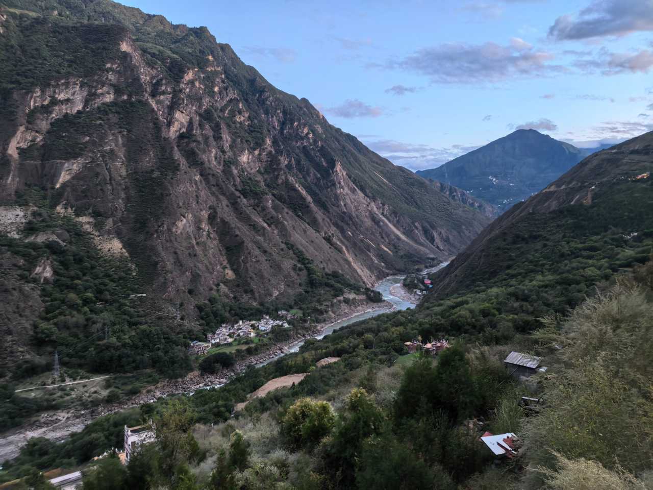 雪域净土·秘境川西——八天七晚朝觐雪山、寻梦稻城之行,川西旅游攻略