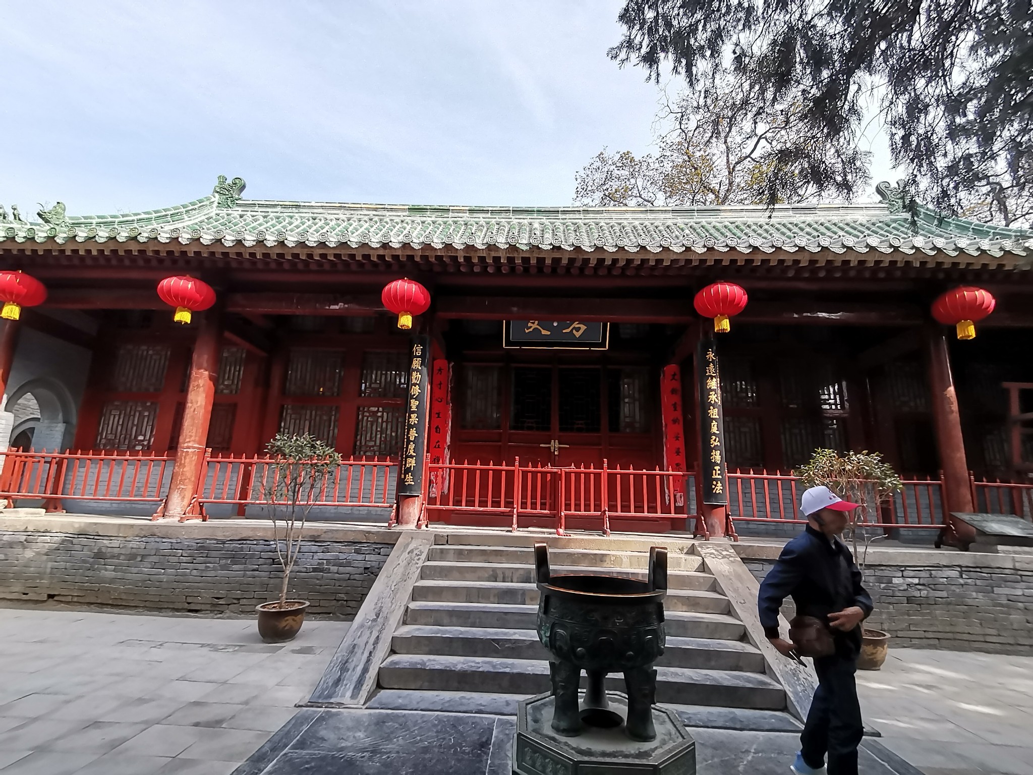 河南揽胜(一)了解少林寺,欣赏洛阳牡丹,看看古代艺术宝库:龙门石窟,快