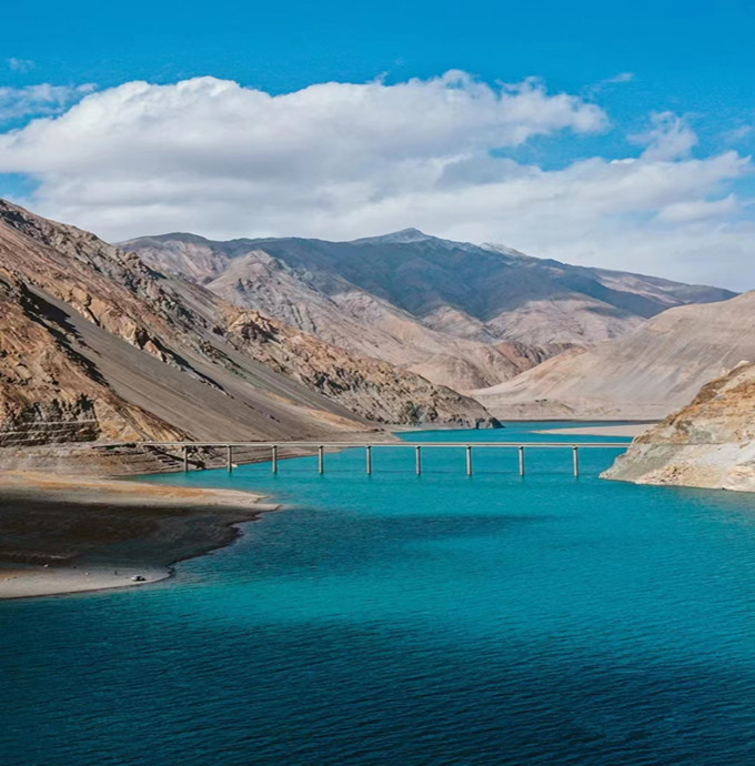 帕米尔高原上的蓝色翡翠,班迪尔蓝湖. - 马蜂窝