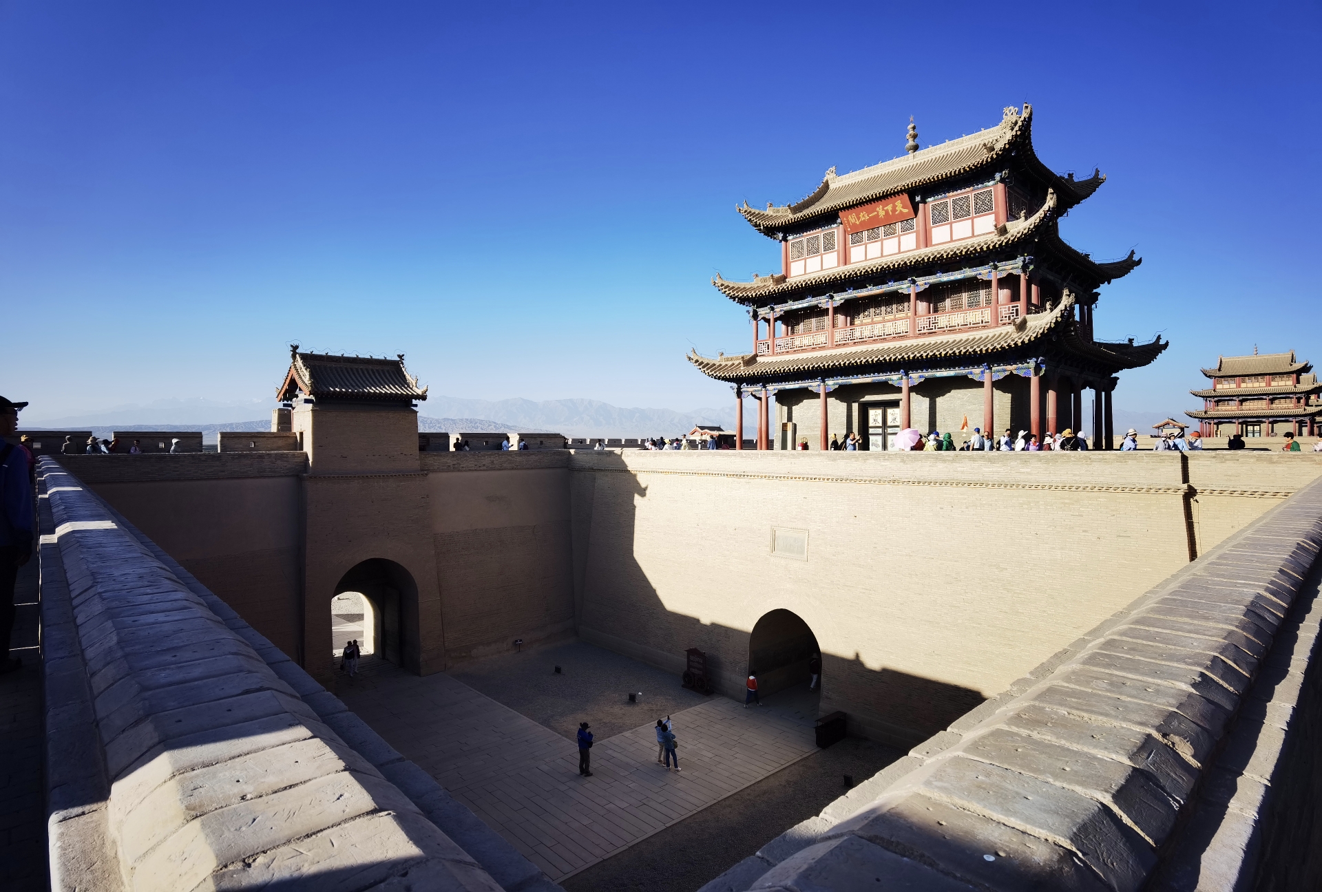 带团到青甘旅游上达板山观景台卓尔山风景区阿柔大寺七彩丹霞嘉峪关关