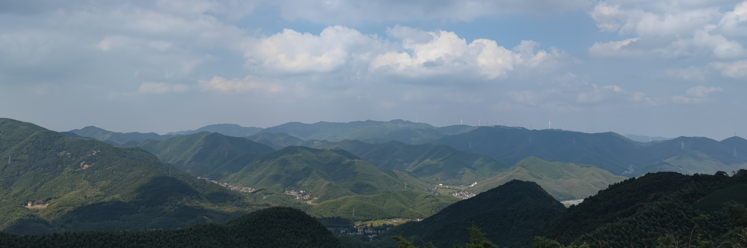 金秋时节，太湖蟹肥景更美