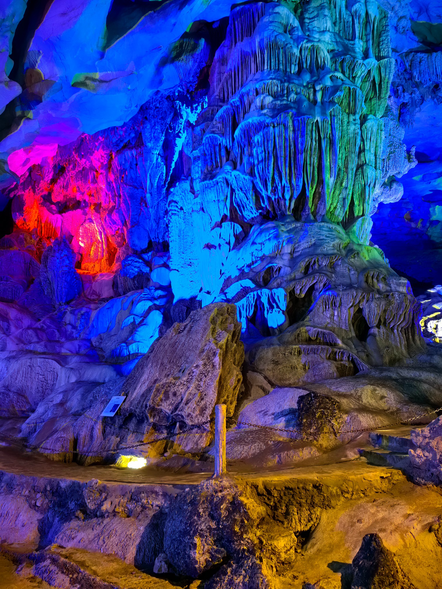 广西柳州鹿寨县,中渡古镇,响水瀑布,鹿鸣谷,香桥岩溶国家地址公园