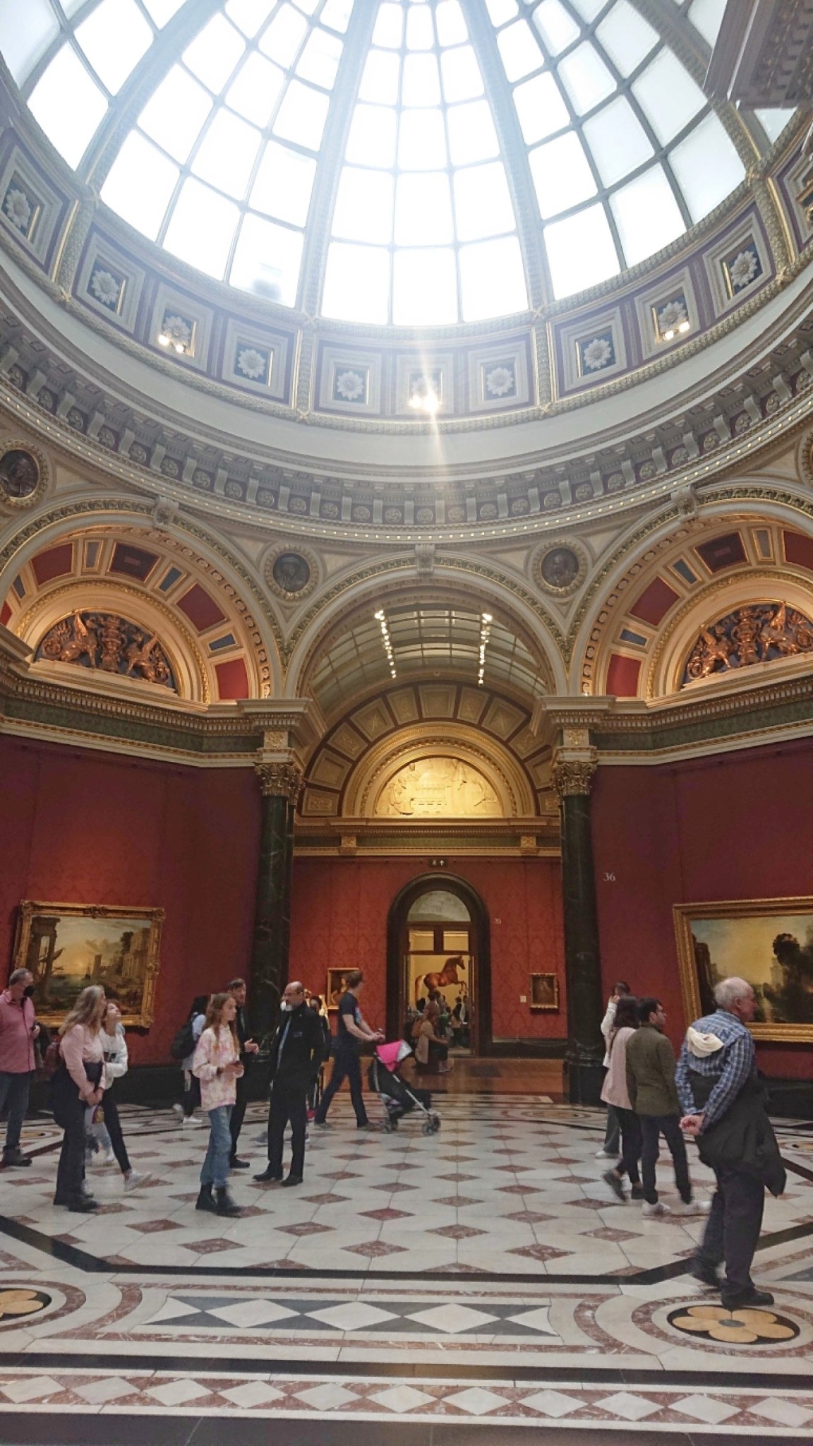 【美美英伦游学记】英国国家美术馆: 翻开一部世界艺术史,伦敦旅游