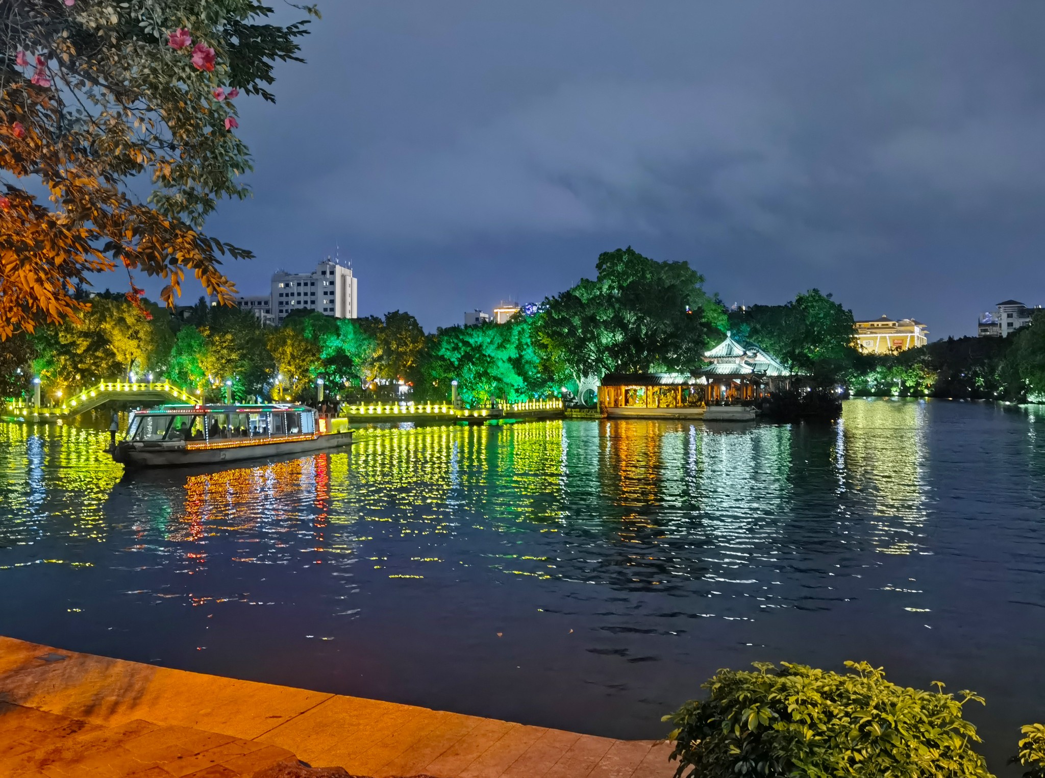 Guilin Two rivers and four lakes