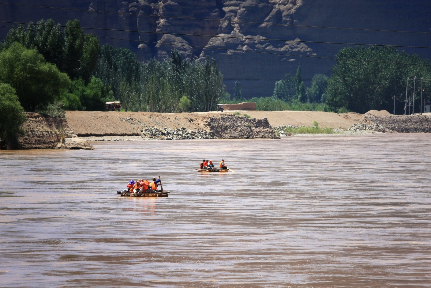 景泰龙湾石林 黄河边的国家地质公园