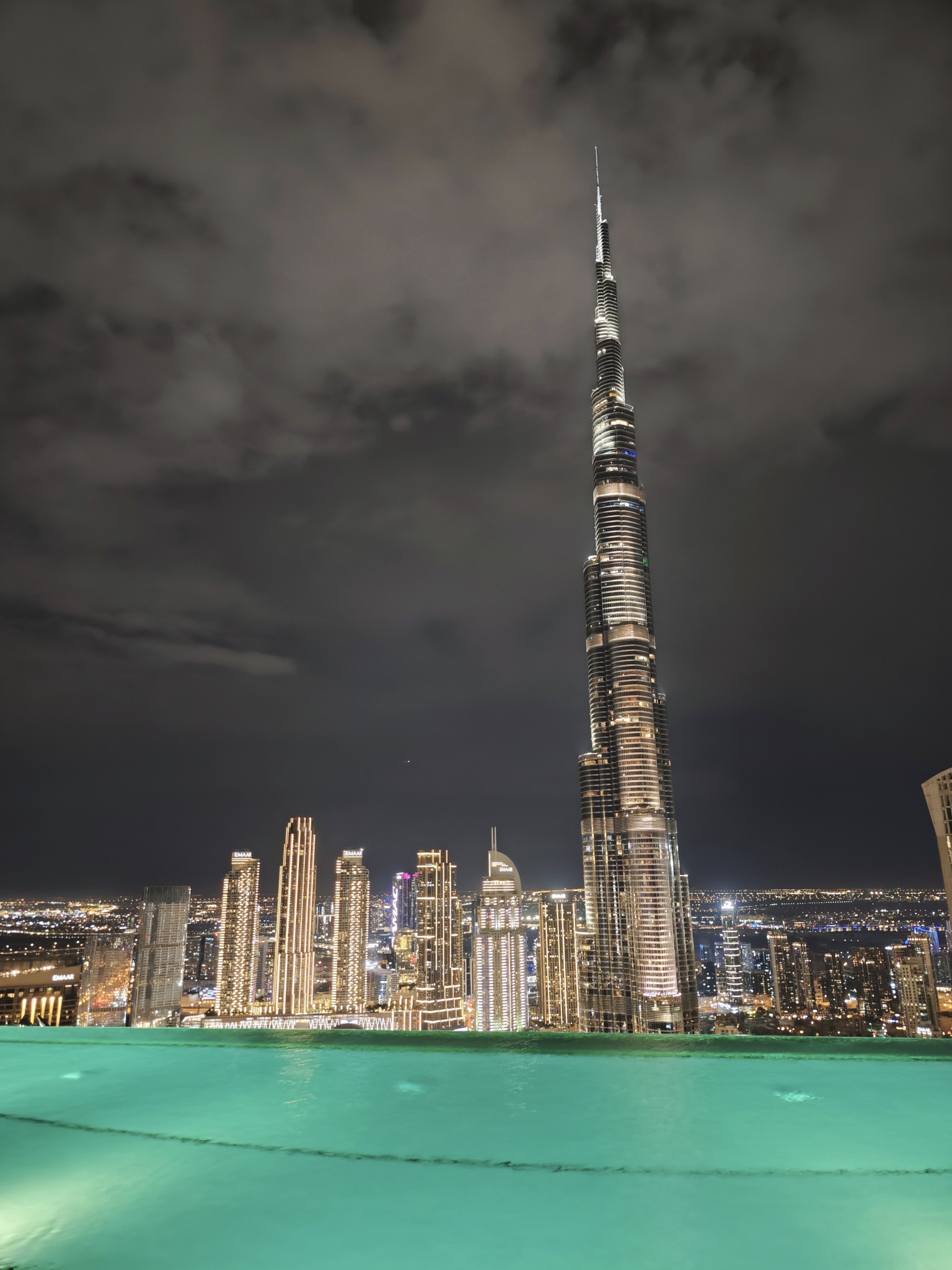 【bucket list73】聆听沙漠里的一千零一夜,顺便跳个伞(迪拜