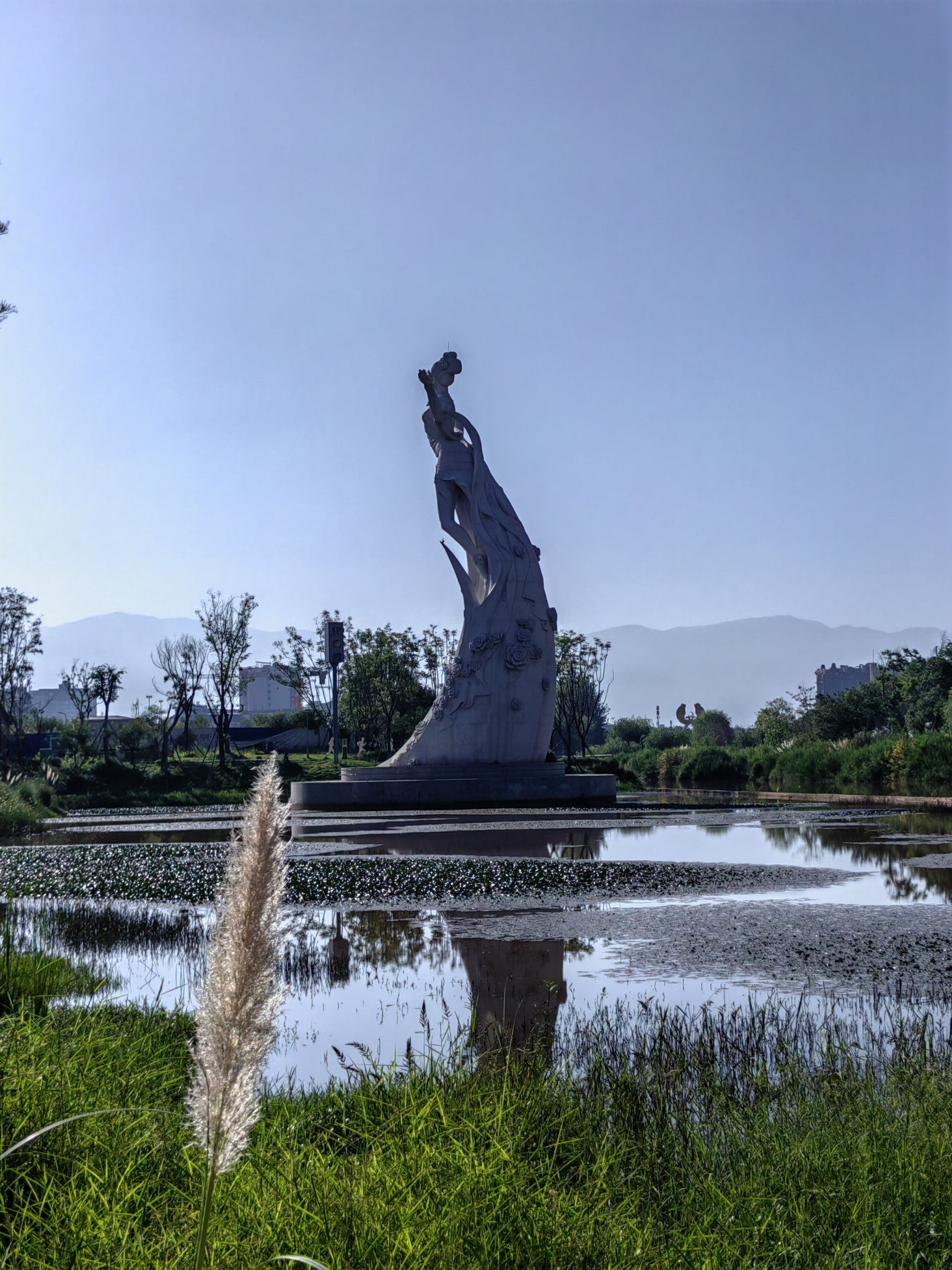 西昌月亮湖公园