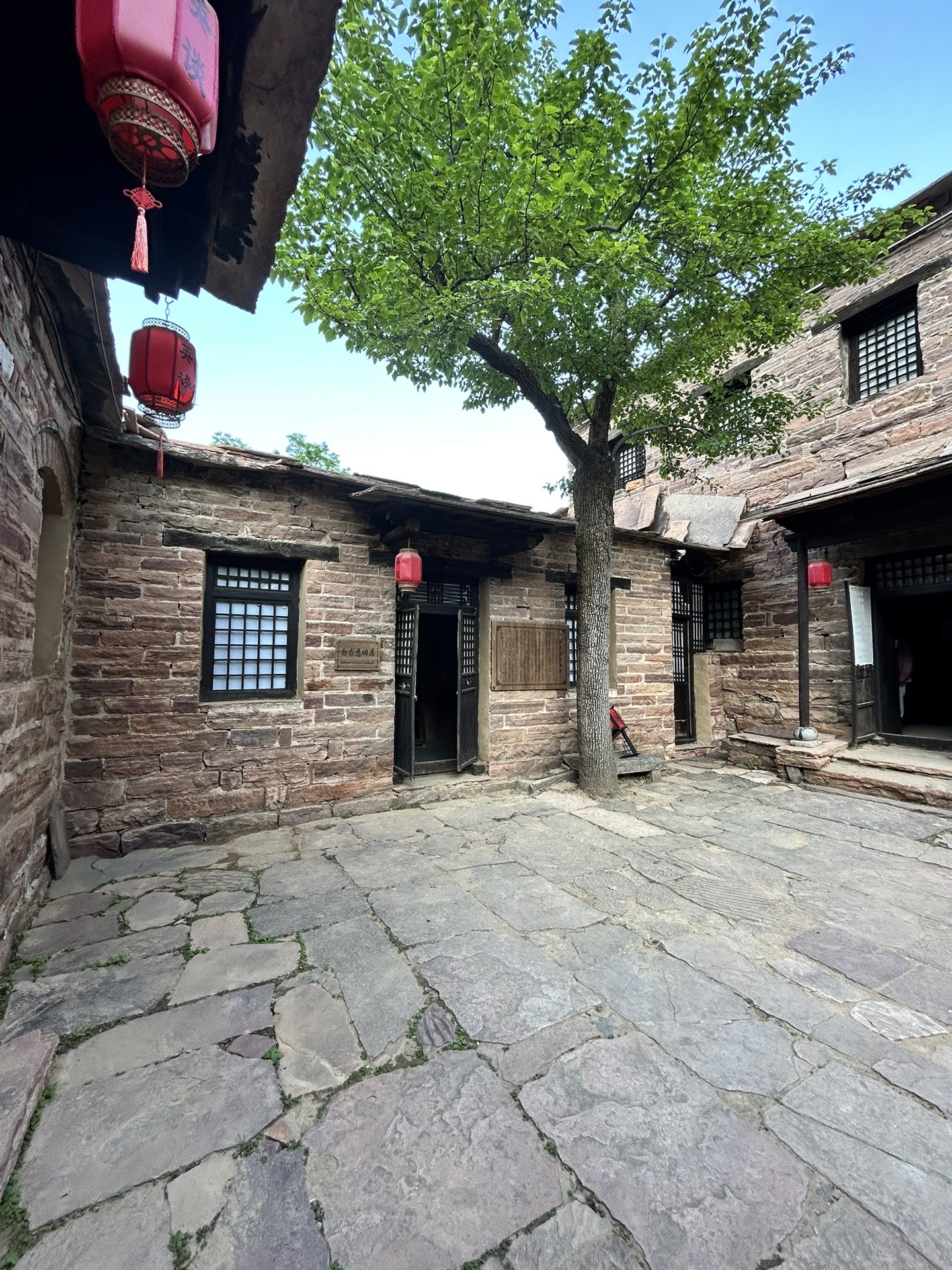 英谈古寨—邢台大峡谷—石家庄动物园