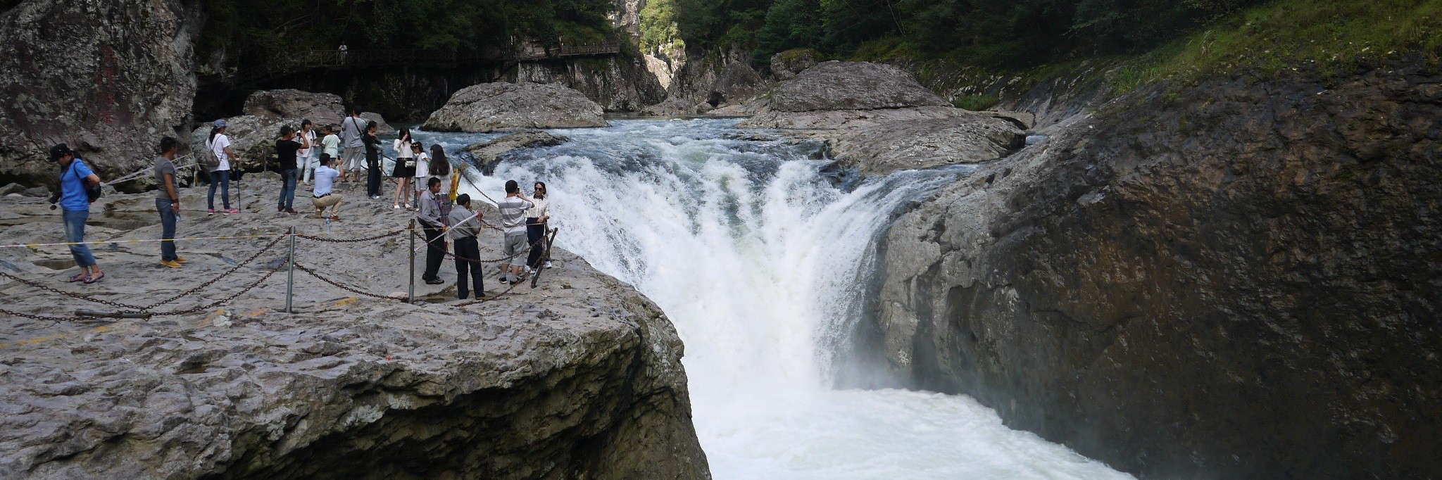 水帘洞悬百丈漈  群瀑飞泻鸳鸯溪——2016.10.4...