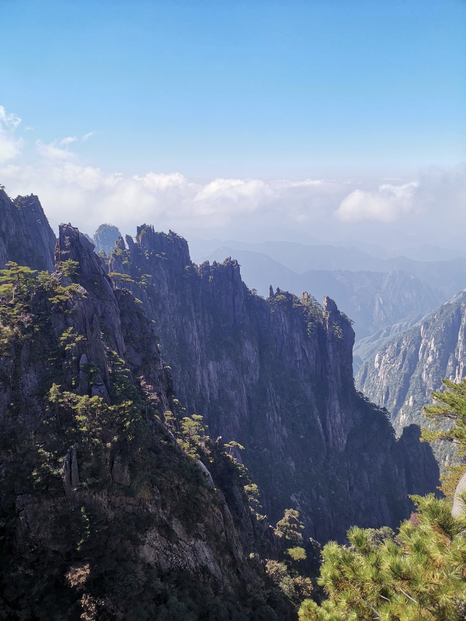 【西海揽胜,光明之巅】秋季黄山之行上篇(西海大峡谷-排云亭-飞来石
