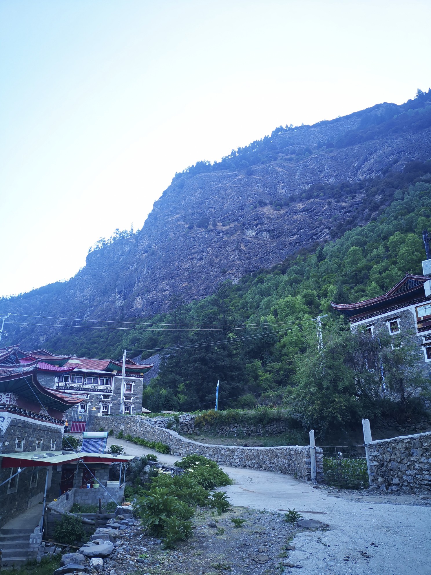 甲根坝莲花湖康定