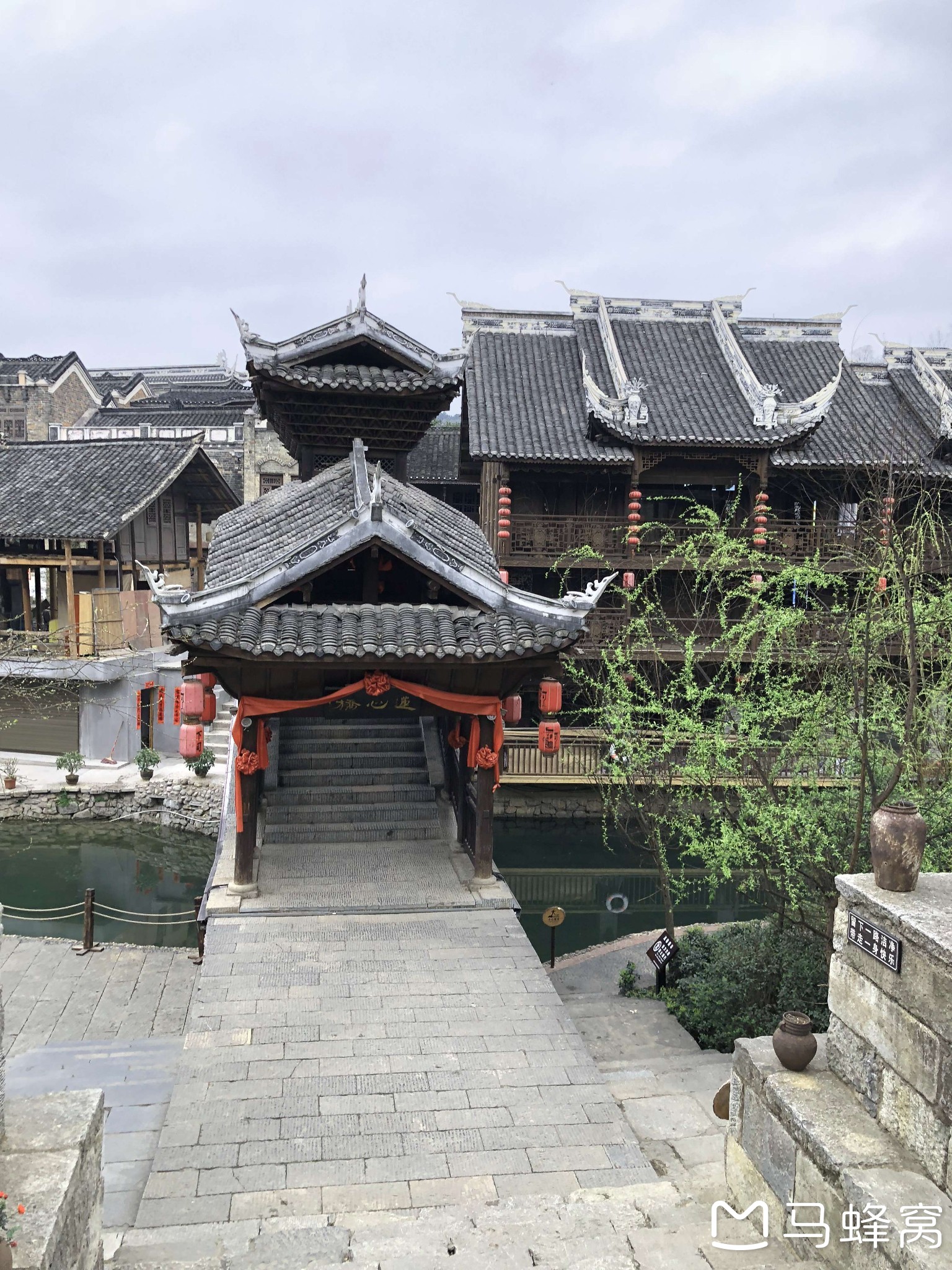 被人誉为"清水江上的明珠"之美称的--下司古镇