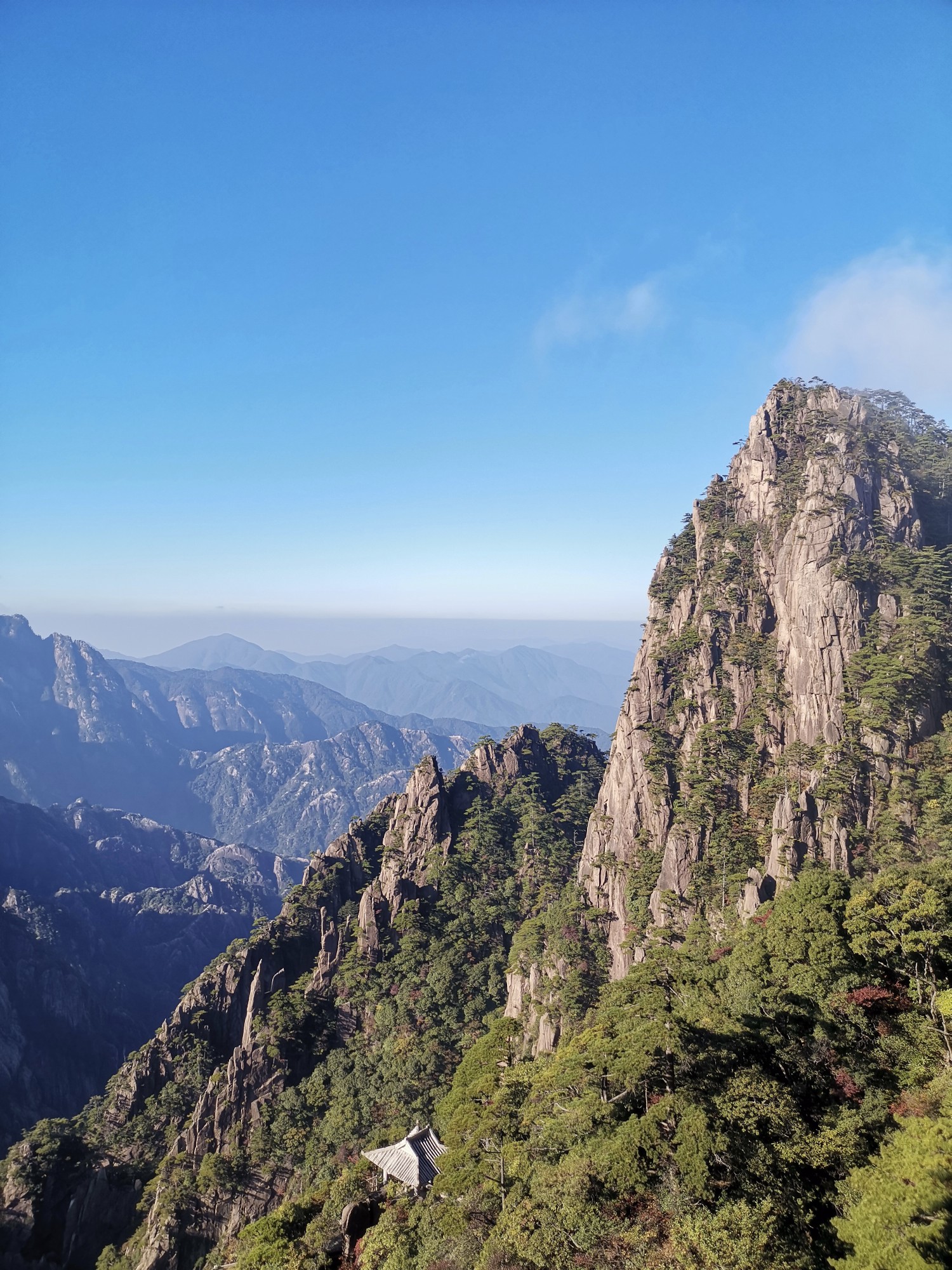 【西海揽胜,光明之巅】秋季黄山之行上篇(西海大峡谷-排云亭-飞来石