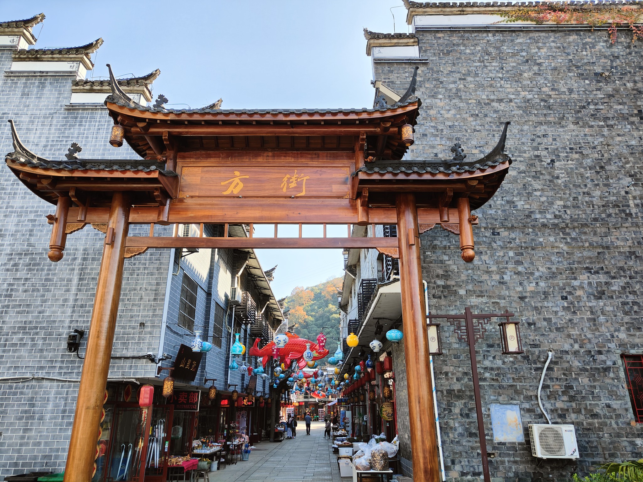 江西:上饶望仙谷,婺源篁岭,景德镇瑶里古镇,九江庐山,鄱阳湖南矶山