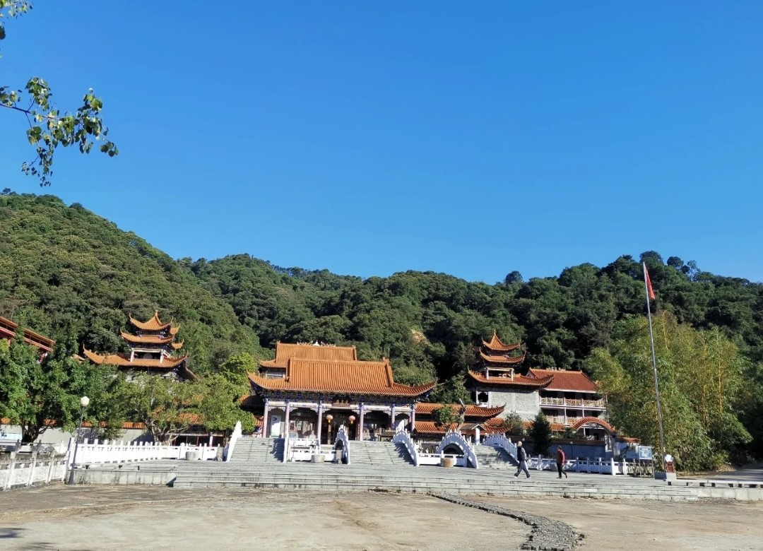 闲游清远佛冈观音山王山寺,求求姻缘拜拜观音_游记