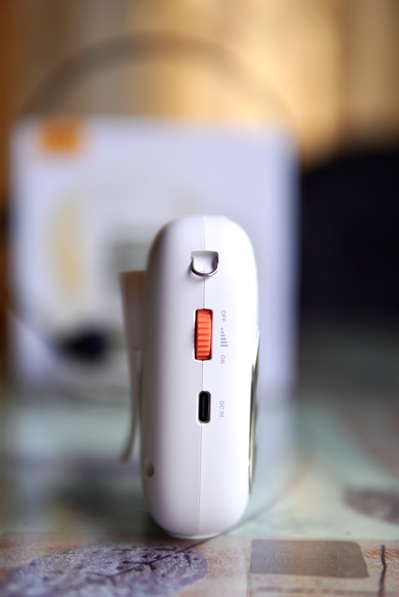 上课带队听歌样样行，复古小巧的扩音器功能还挺多