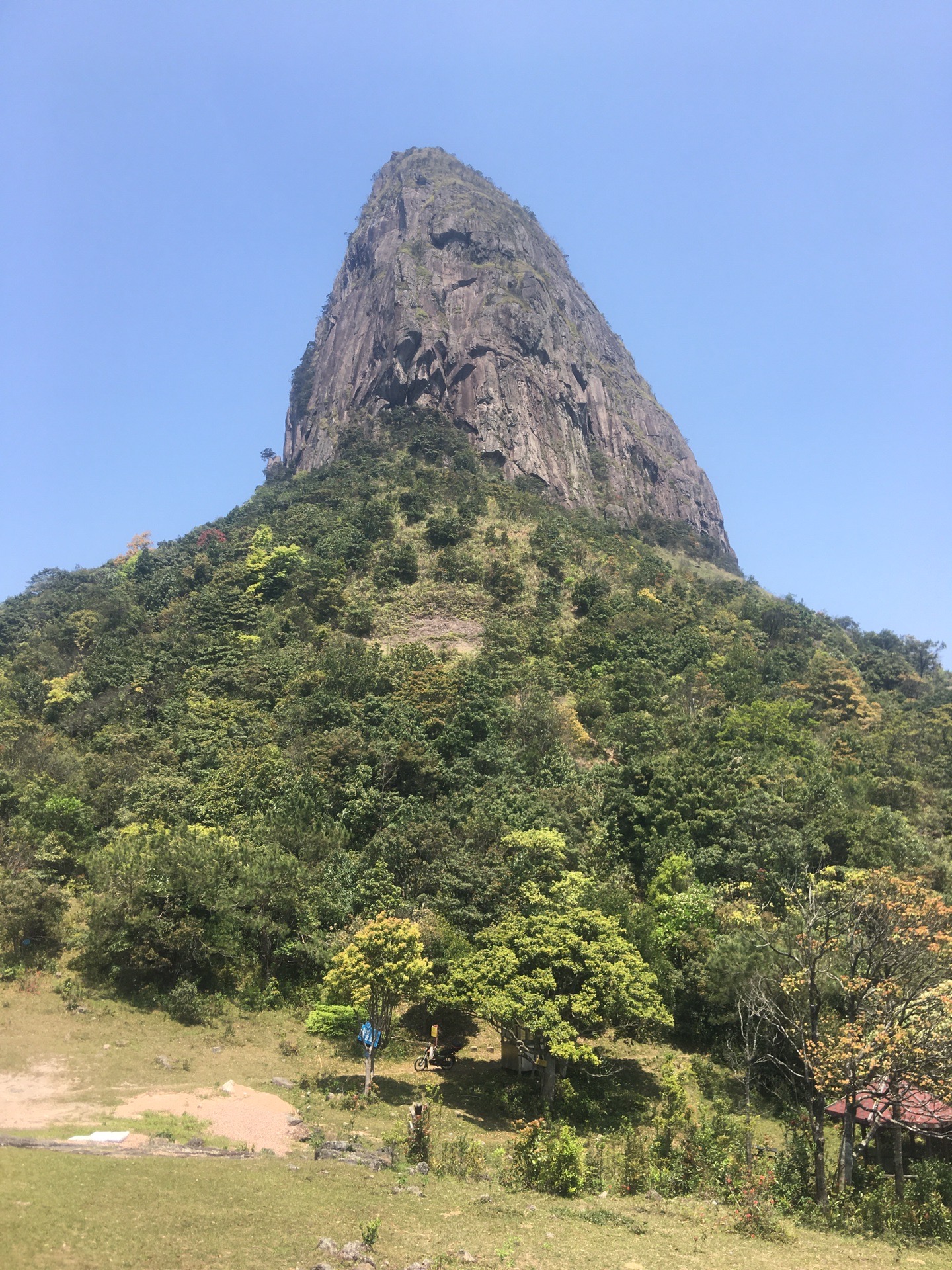 广西梧州天龙顶山地公园