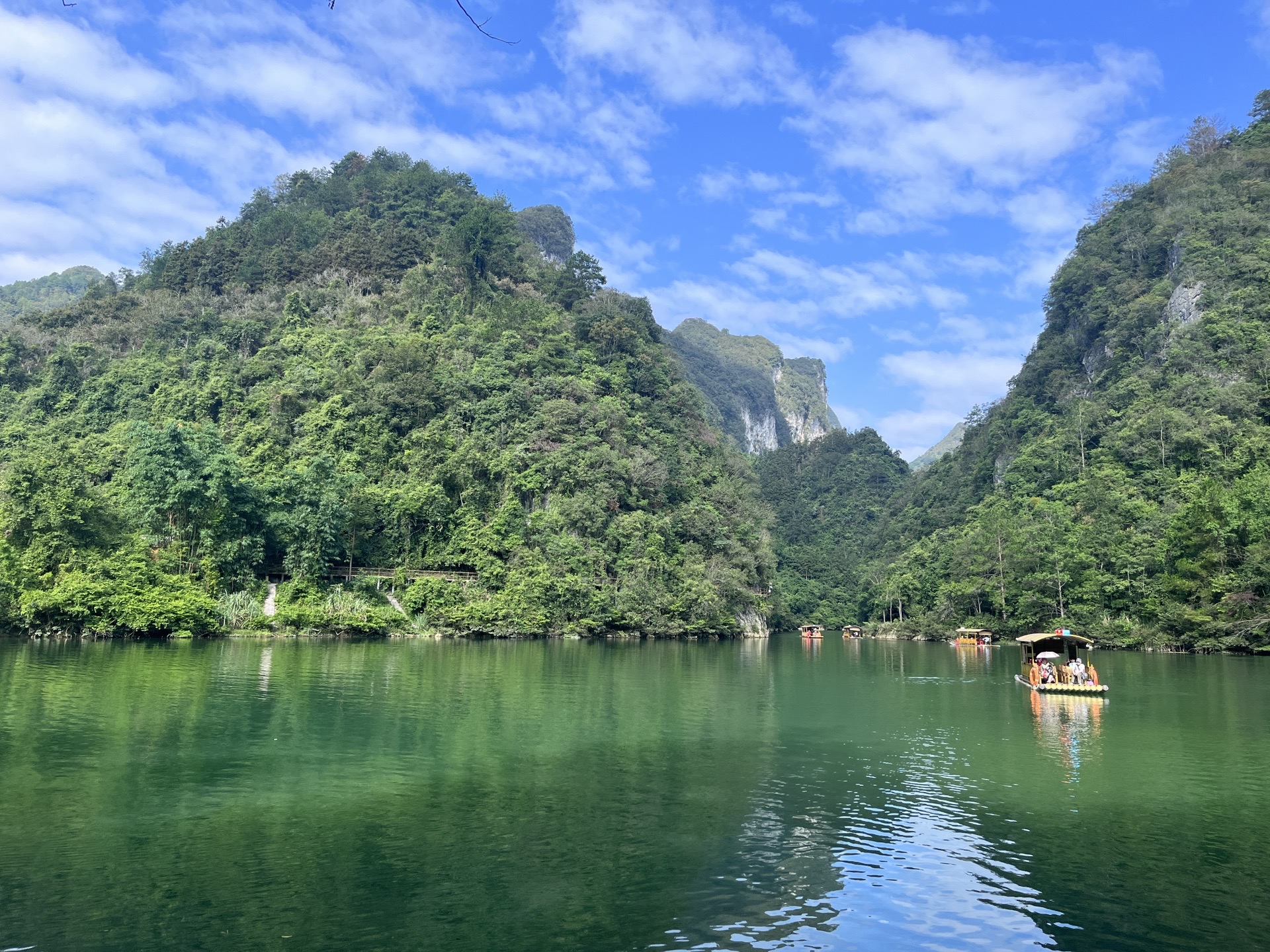 带着爸妈带着娃看看爽爽贵州的山山水水2023年9月